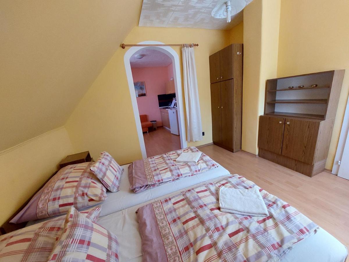 Petra Vendeghaz Apartment Bük Екстериор снимка
