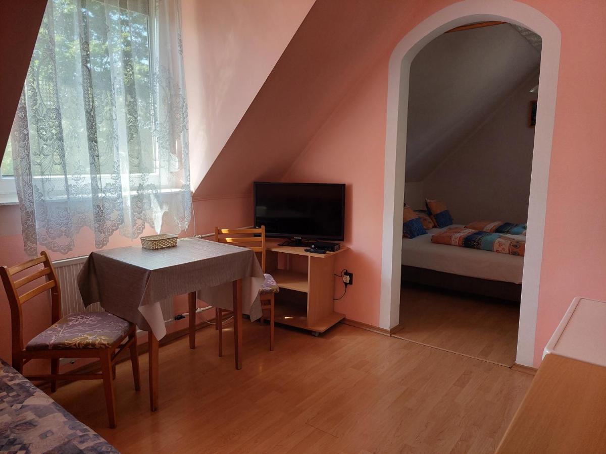 Petra Vendeghaz Apartment Bük Екстериор снимка