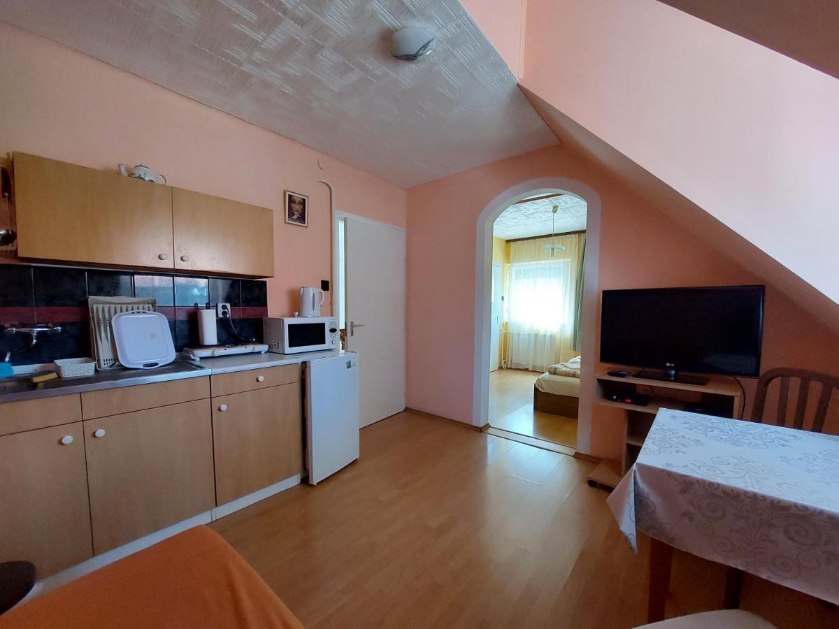Petra Vendeghaz Apartment Bük Екстериор снимка