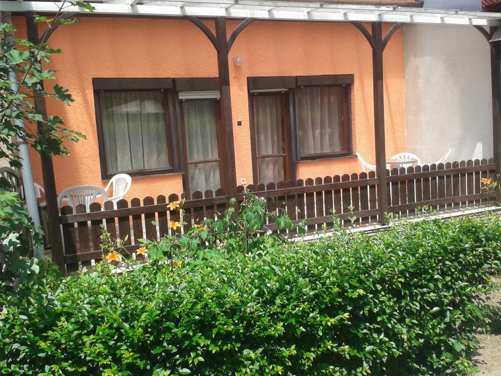 Petra Vendeghaz Apartment Bük Стая снимка