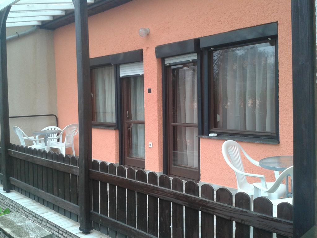 Petra Vendeghaz Apartment Bük Стая снимка