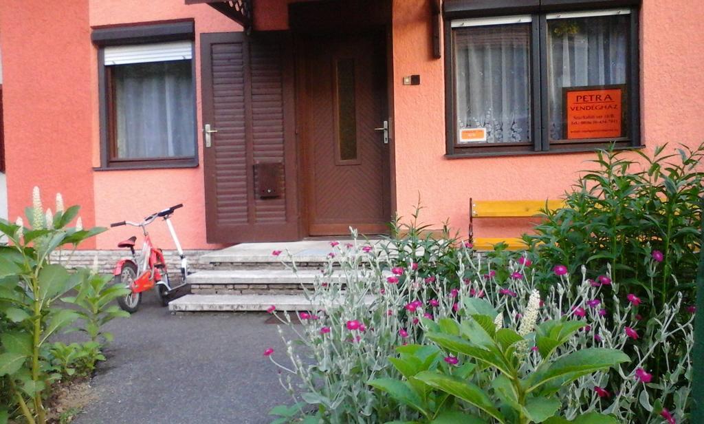 Petra Vendeghaz Apartment Bük Екстериор снимка